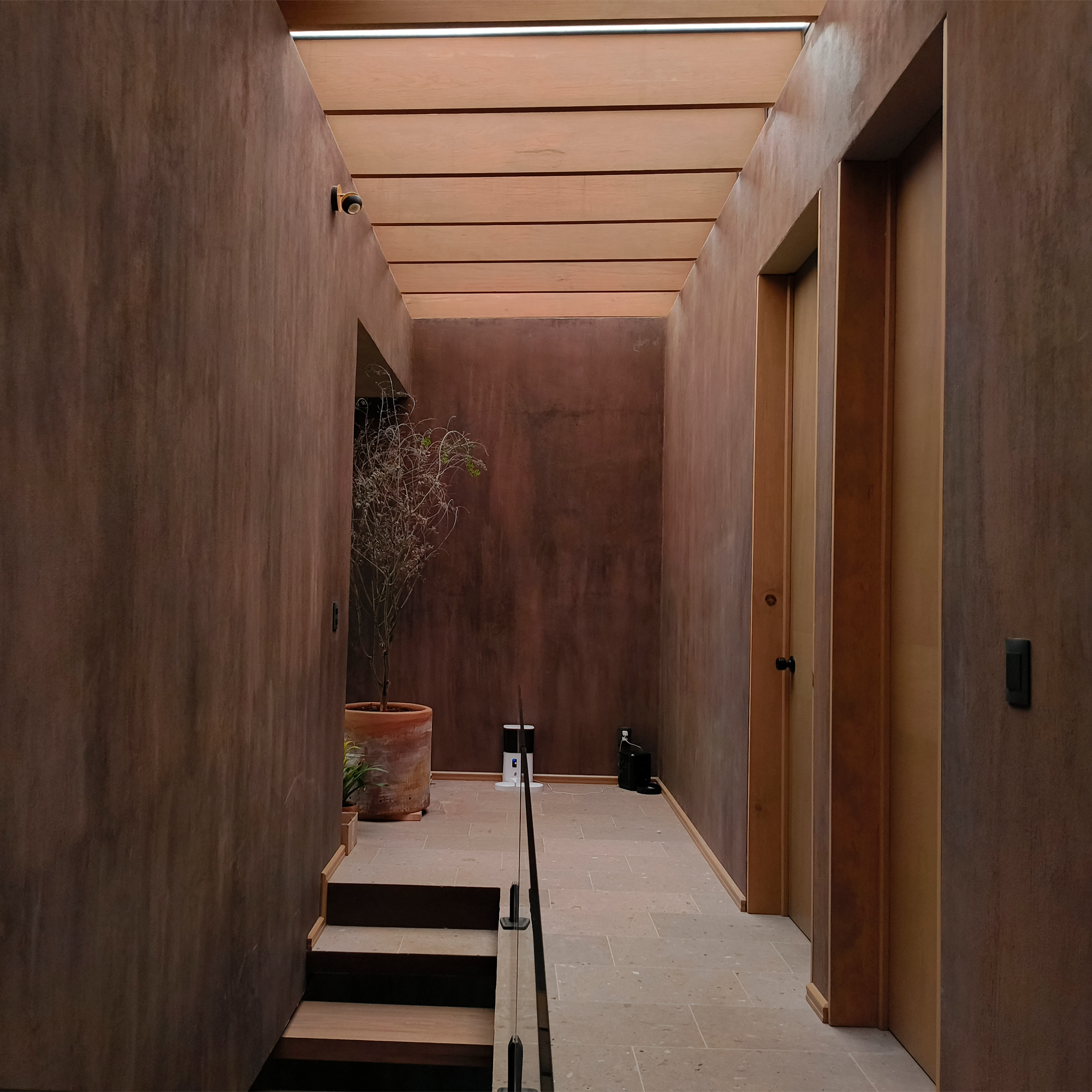 Home 01